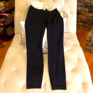 Classic lululemon black, 25”, great condition, size 6. One inch slits up back.
